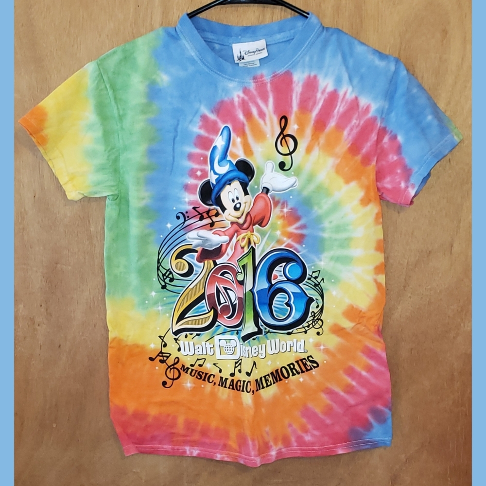Disney 2016 Tie-Dye T-Shirt Size: Adult Small